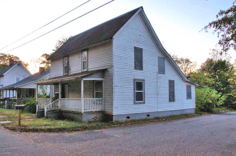 Dixie Cotton Mills and Mill Village Historic District