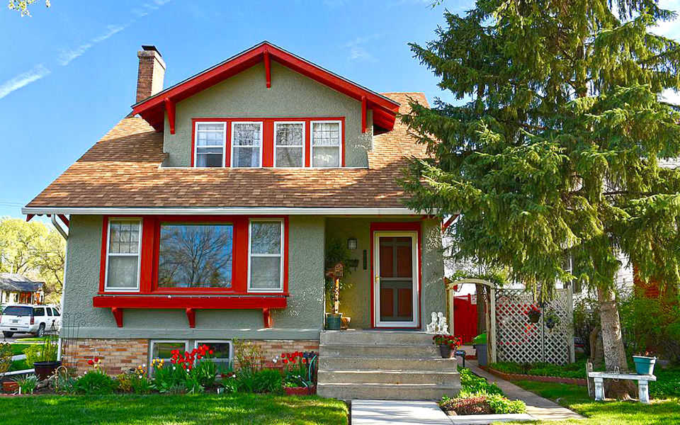 Oliver and Gertrude Lundquist House