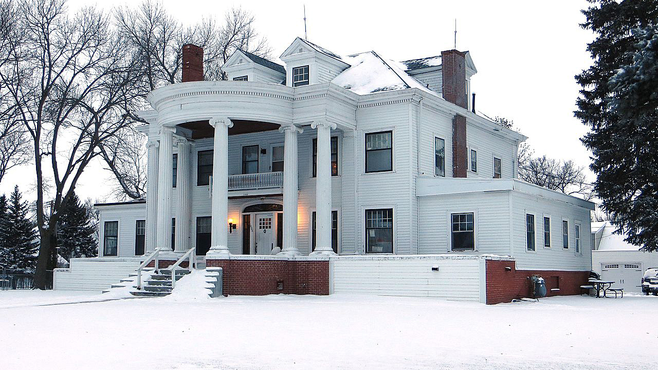 Simmons House